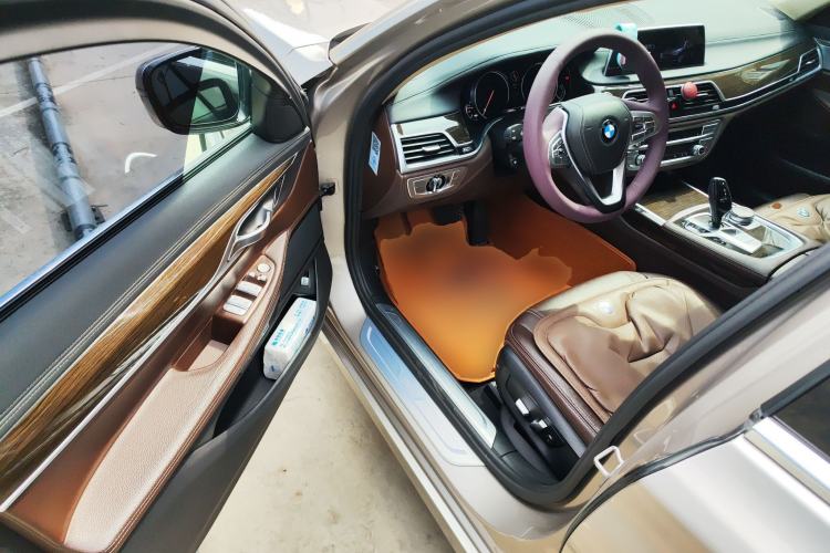 Used BMW 7 Series 2016 730Li Leading Model
