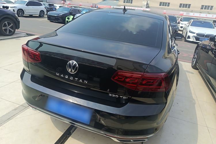 Used Volkswagen Magotan 2025 Revised Version Zhongxiang Edition 330TSI DSG Luxury Trim Rear Right 45 Deg