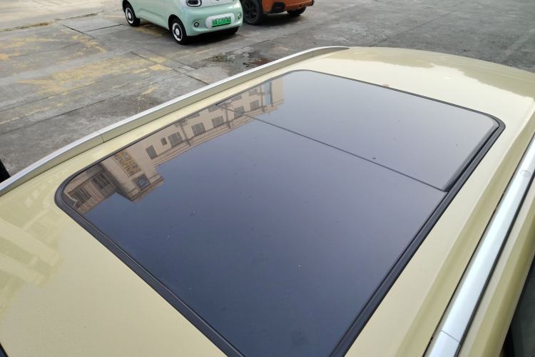 Used AION Y 2023 Plus 610 Smart Edition Ternary Lithium Roof