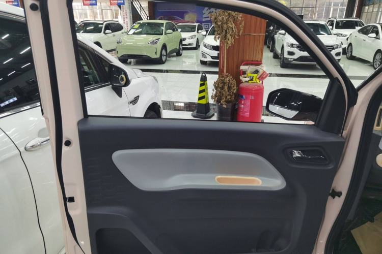 Used Wuling Hongguang MINIEV 2022 Macaron Premium Model – Lithium Iron Phosphate