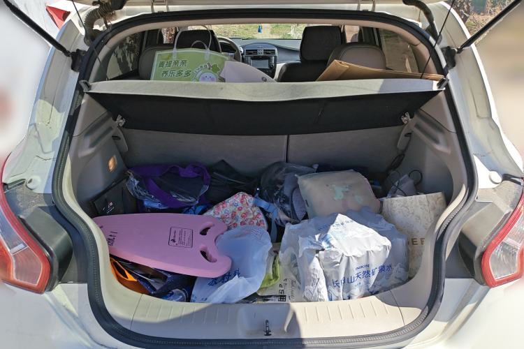 Used Nissan Tiida 2011 1.6L CVT Smart Version Trunk