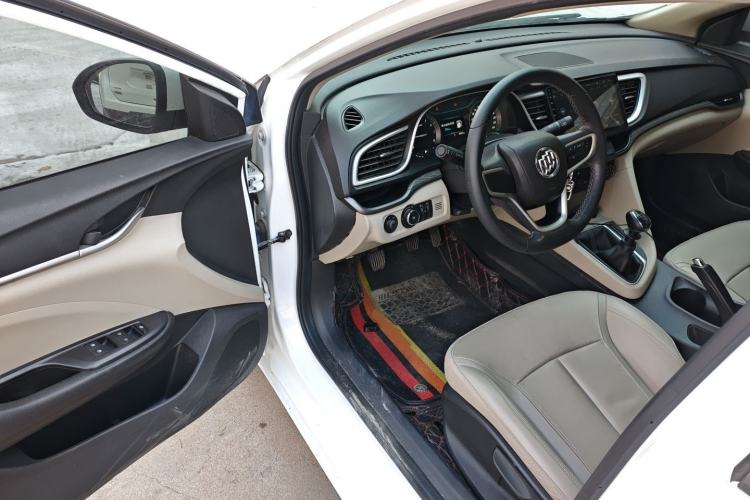 Used Buick GT 2018 15T Manual Elite Version China V Standard
