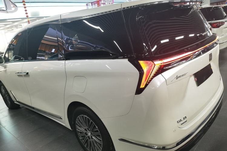 Used Buick GL8 New Energy 2024 Lu Zun Smart Edition 7-Seater Exterior 2