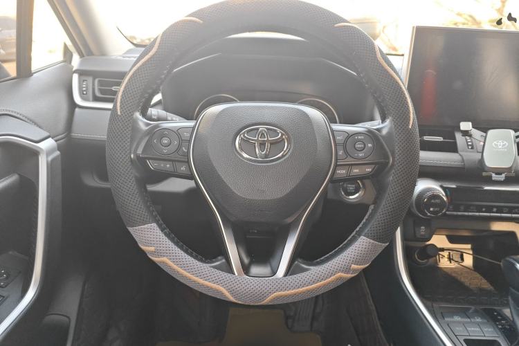 Used Toyota Wildlander 2021 2.0L CVT Two-Wheel Drive Luxury Edition
