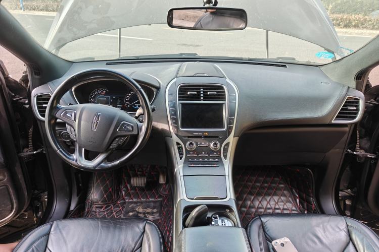 Used Lincoln MKX 2017 2.0T Two-Wheel Drive Deluxe Edition Center Console