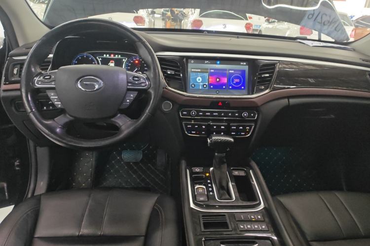 Used GAC Trumpchi GS8 2017 320T Two-Wheel Drive Luxury Smart Connectivity Version (7 Seats)