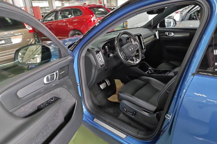 Used Volvo XC40 New Energy 2022 Four-Wheel-Drive High-Performance PRO Version