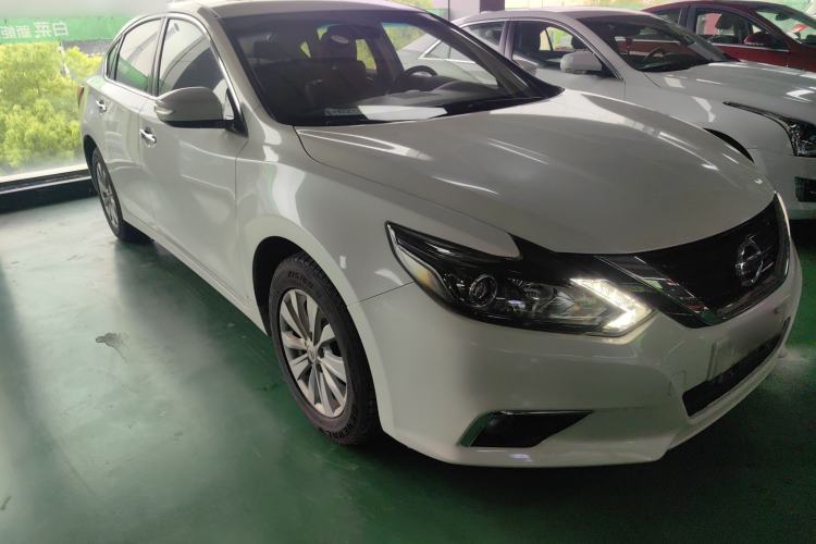 Used Nissan Teana 2016 Revised Version 2.0L XL Comfort Edition Front Right 45 Deg