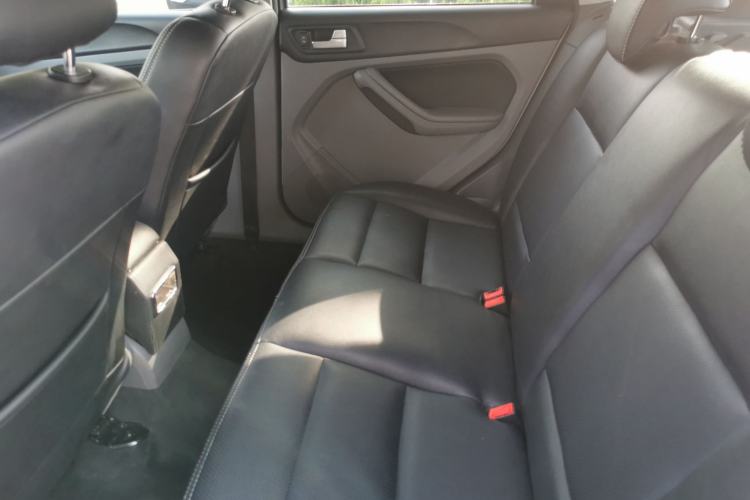 Used Ford Focus 2013 Hatchback Classic 1.8L Automatic Base Model