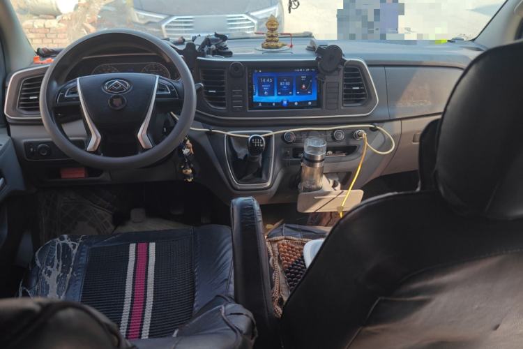 Used SAIC MAXUS Xintu V80 2021 2.0T PLUS Manual Aoyuntong Short Wheelbase Mid-Roof 5/6-Seater
