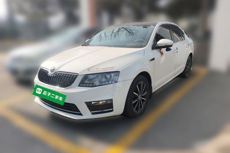 Used Skoda Octavia 2017 1.6L Manual Smart Drive Edition