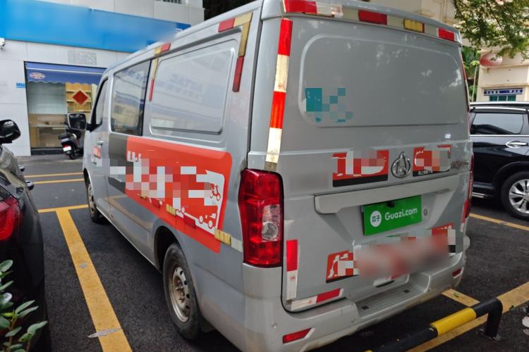 Used CHANGAN KAICHENG Ruixing M80 2018 1.5L Base Model Van Semi-Blind Window Flat Roof Rear-Hinged Doors 4G15S
