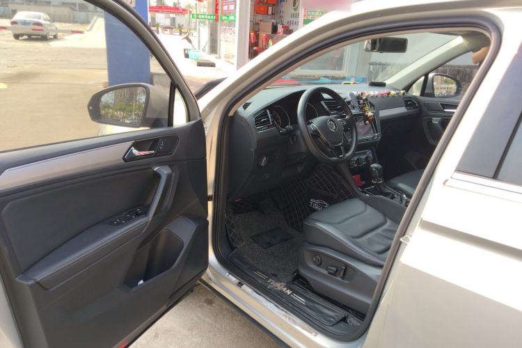 Used Volkswagen Tiguan L 2019 330TSI Automatic Two-Wheel Drive Panoramic Comfort Edition China V Standard Driver Seat