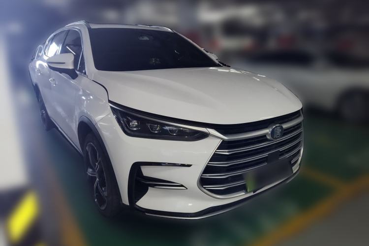 Used BYD Tang New Energy 2021 DM-i 112KM Prestige Model Front Right 45 Deg