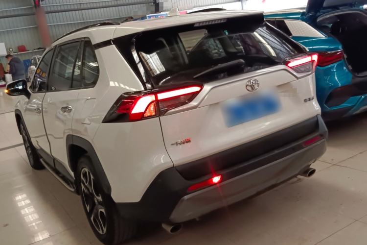 Used Toyota RAV4 2020 2.0L CVT Two-Wheel Drive Prestige Edition