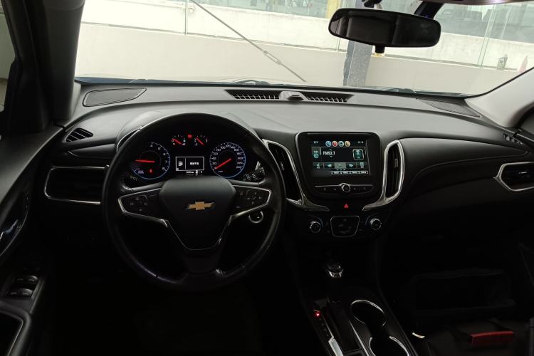 Used Chevrolet Equinox 2019 535T Automatic Chijie Edition China VI Center Console