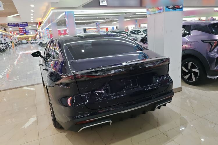 Used Geely Galaxy L6 2023 125km Starship