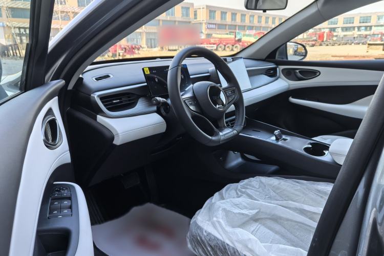 Used BYD Seal 05 DM-i 2025 DM-i Smart Drive 55KM Luxury Model Interior 2