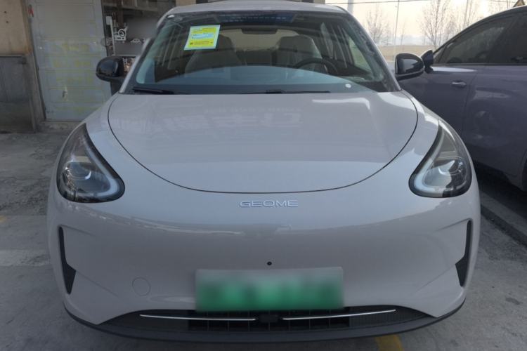 Used Geely Galaxy Geome 2025 410 km Free Version