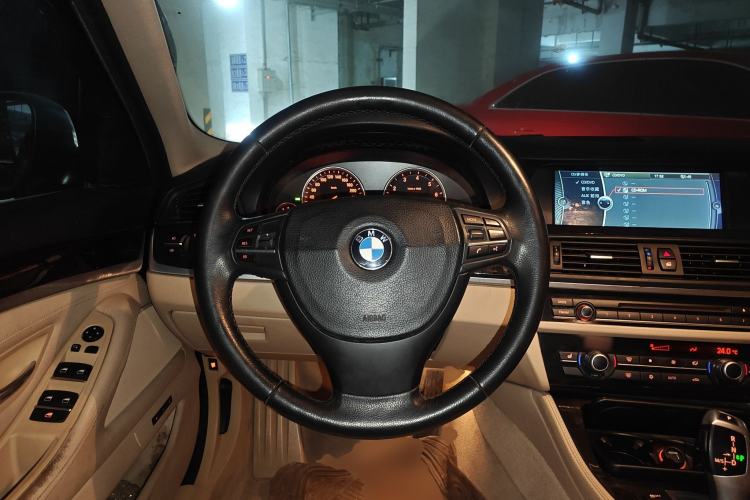 Used BMW 5 Series 2011 523Li Luxury Model
