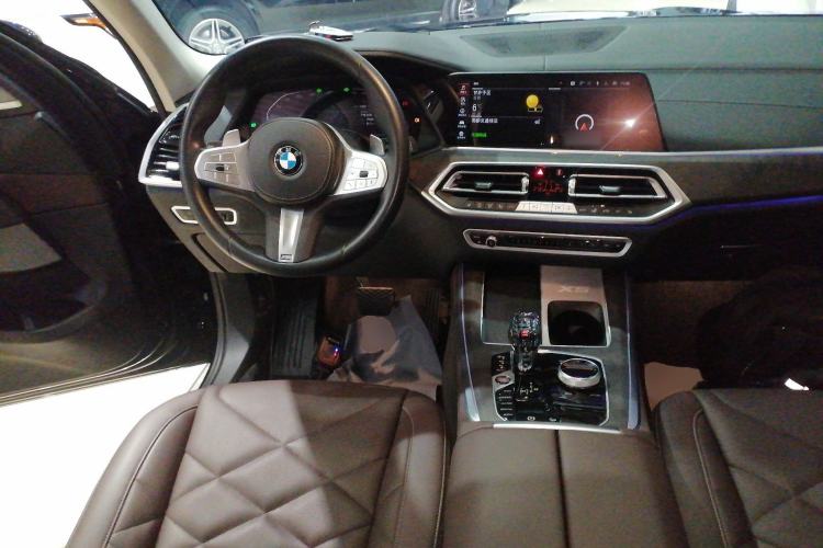 Used BMW X5 2022 Restyled xDrive 30Li Luxury Version M Sport Package
