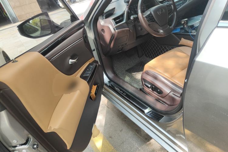 Used Lexus ES 2018 200 Excellence Edition China VI Standard