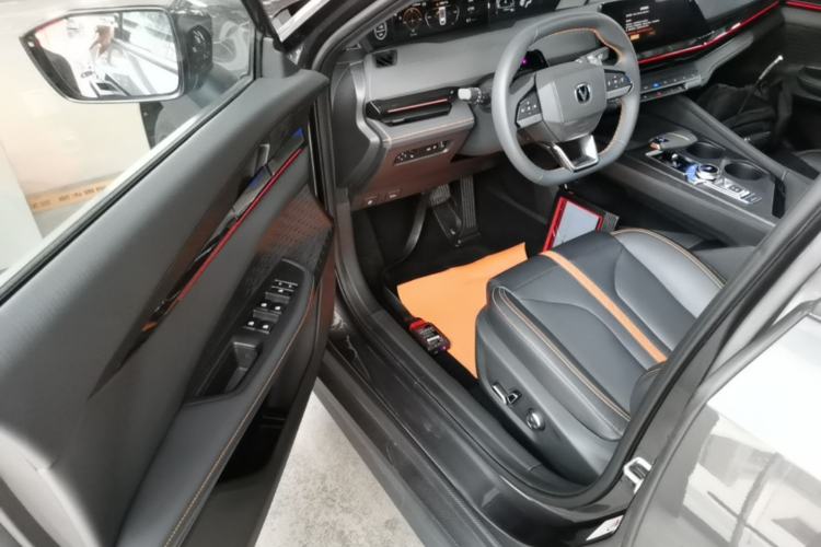 Used CHANGAN UNI-V 2024 1.5T Prestige Edition Driver Seat