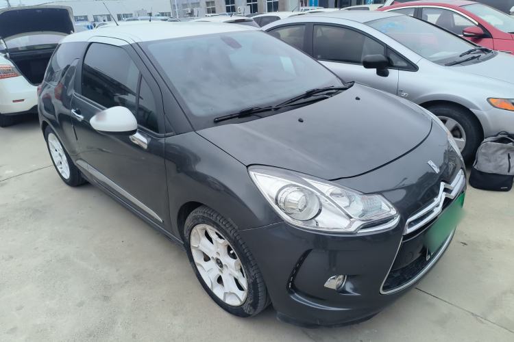 Used DS 3 2012 1.6L Fashion Edition Front Right 45 Deg