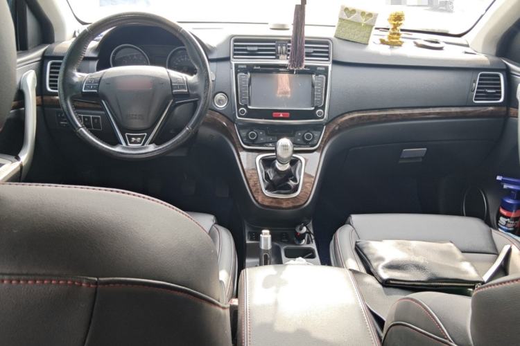 Used Haval H6 2015 Sport Edition 1.5T Manual Two-Wheel Drive Elite Model
