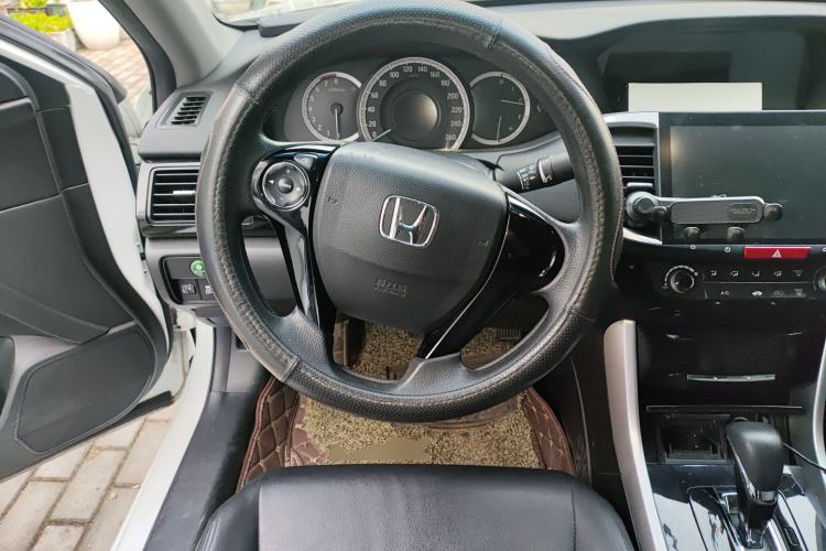 Used Honda Accord 2016 2.0L Comfort Edition
