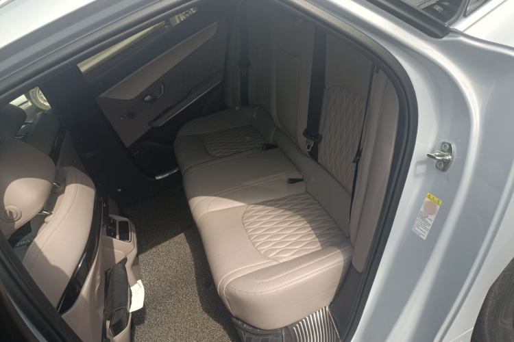 Used BYD Han 2024 DM-i Glory Edition 121KM Prestige Model Left Rear Seat