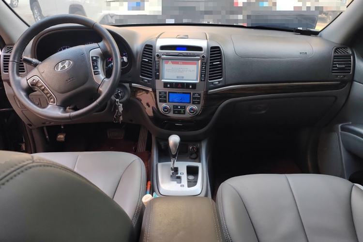 Used Hyundai Santa Fe Classic 2012 2.4 Comfort Edition 7-Seater Four-Wheel Drive