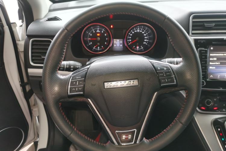Used Haval H6 2015 Sport Edition 1.5T Automatic Two-Wheel Drive Luxury Model Steering Wheel