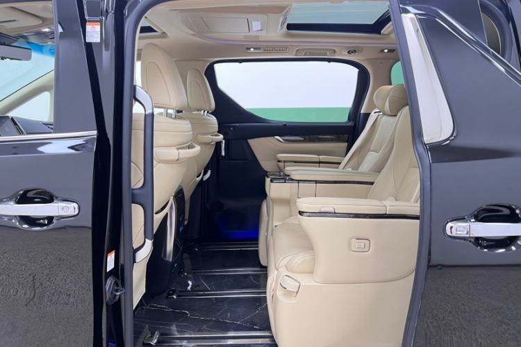 Used Toyota Vellfire 2021 Crown Dual-Engine 2.5L HV Prestige Edition
