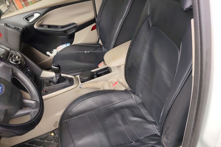 Used Ford Focus 2015 Sedan 1.6L Manual Comfort Model