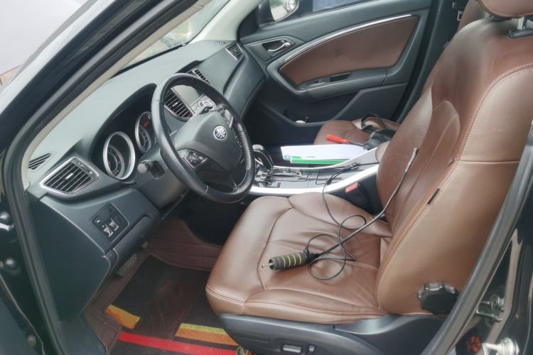 Used Bestune B90 2014 1.8T Automatic Luxury Model Left Front Seat