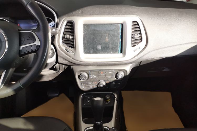 Used Jeep Compass 2017 200T Automatic Family Edition