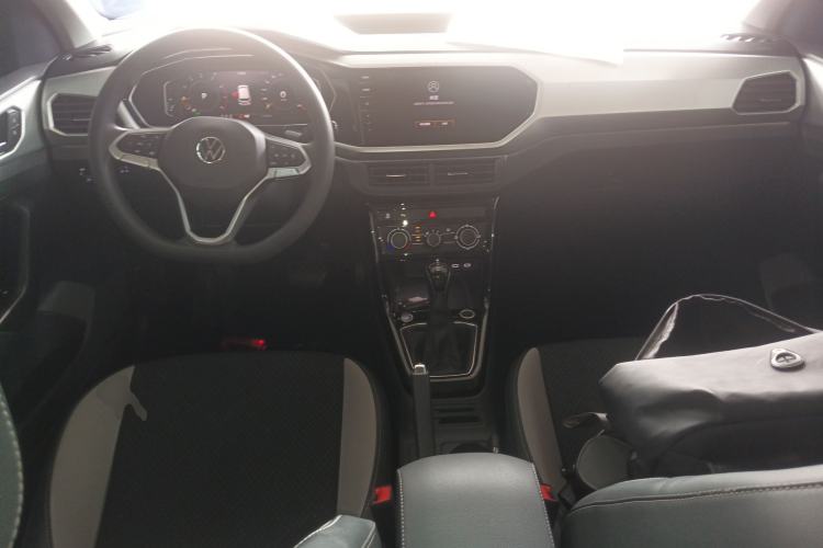 Used Volkswagen Tacqua 2021 1.5L Automatic Yue Zhi Lian Edition Center Console