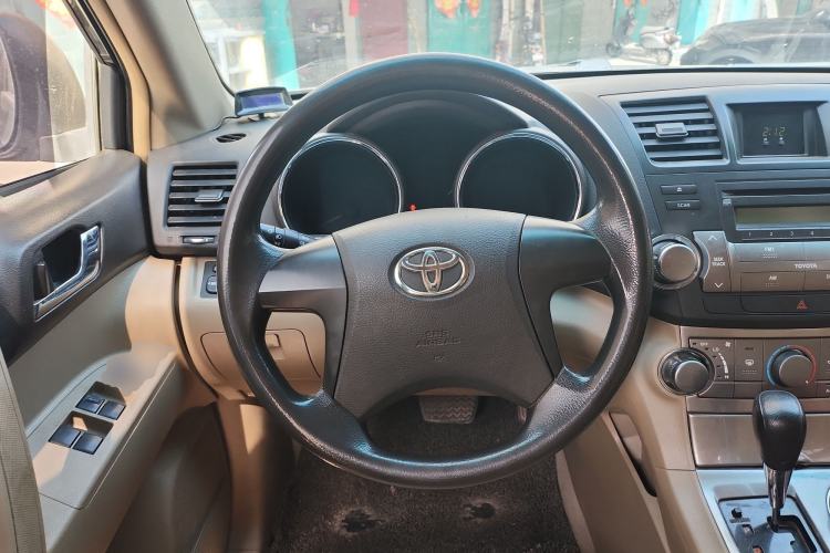 Used Toyota Highlander 2012 2.7L 2WD 5-Seater Elite Edition
