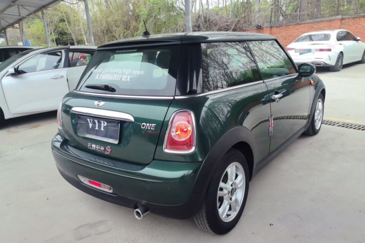 Used MINI 2011 1.6L ONE

