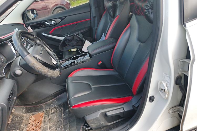 Used Venucia D60 2019 100 000 Honor 1.6L XL CVT Chenku Edition China VI Standard Left Front Seat