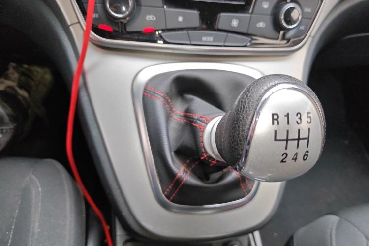 Used Haval M6 2019 1.5T Manual Two-Wheel Drive Urban Version China VI Standard