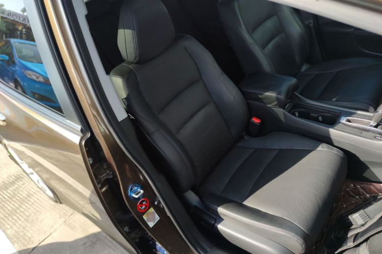 Used Honda Jade 2014 1.8L CVT Luxury Edition 5 seats