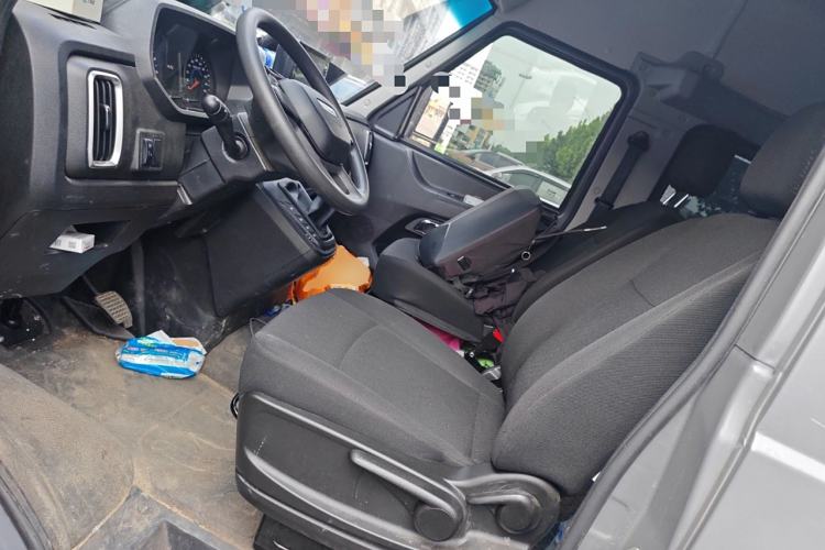 Used Iveco Daily 2023 2.5T A37M1 Multi-Purpose Passenger Vehicle Long Wheelbase Mid-Roof Design Dual Side Sliding Doors Automatic Transmission
