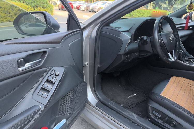 Used Toyota Avalon 2019 2.0L Luxury Edition China VI Standard