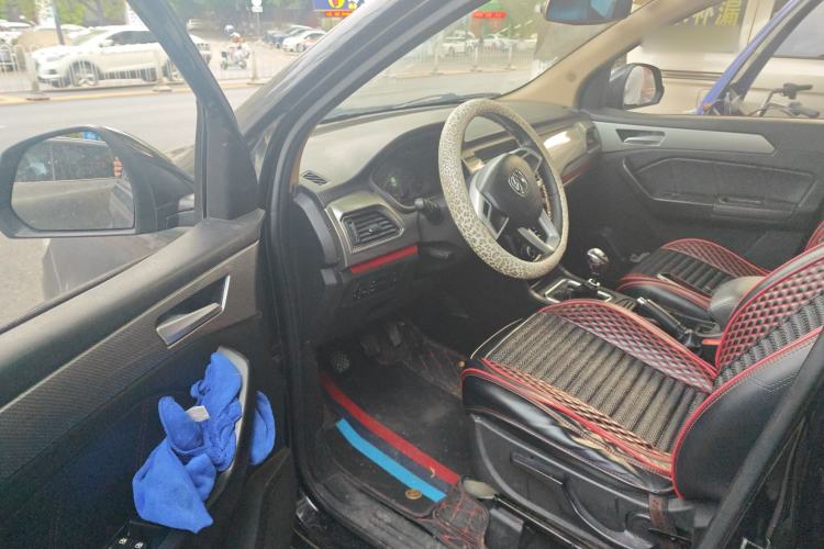 Used BAIC Weiwang M50F 2017 1.5L Standard Model
