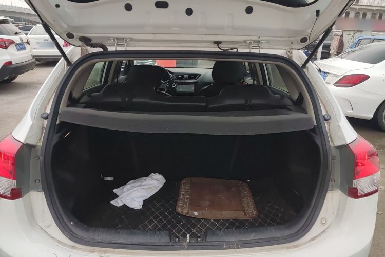 Used Kia K2 2015 Hatchback 1.4L AT GLS Cool Edition