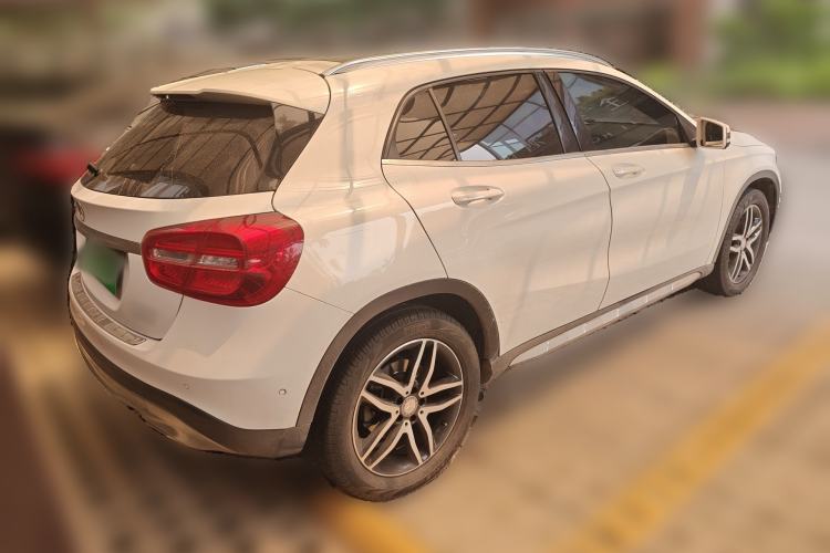 Used Mercedes-Benz GLA 2016 GLA 200 Fashion Model Rear Right 45 Deg