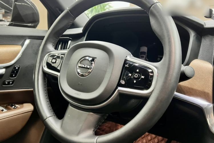 Used Volvo S90 New Energy 2024 Plug-in Hybrid Four-Wheel Drive Long-Range Zhiyi Luxury Edition
