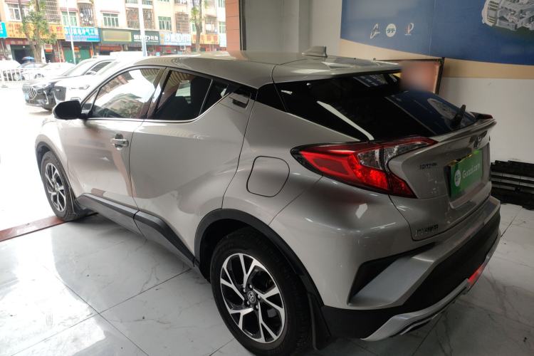 Used Toyota C-HR 2020 2.0L Leading Edition Exterior 2